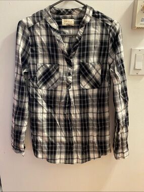 Weatherproof Black and White Plaid Button-Up Blouse